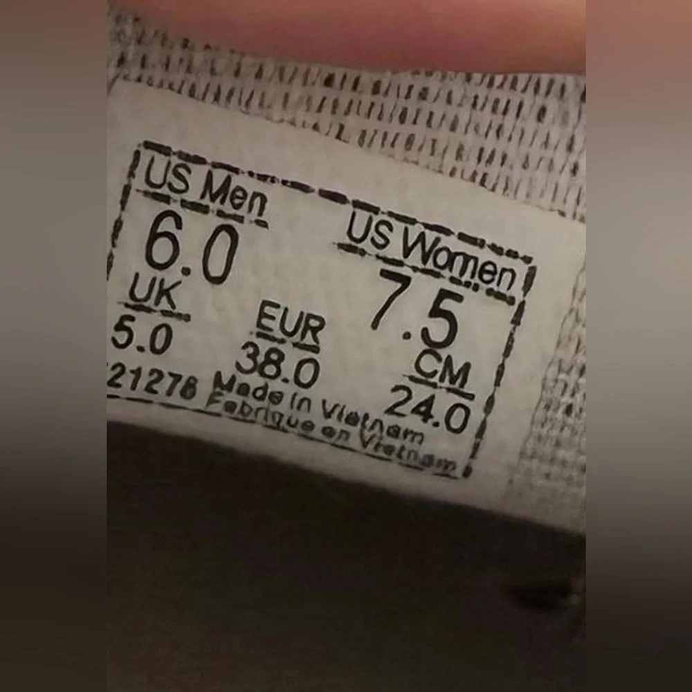 Vans Louis Vuitton Patterned Slip-On Sneakers Unisex Women size 7.5 & Men size 6 - Picture 6 of 7